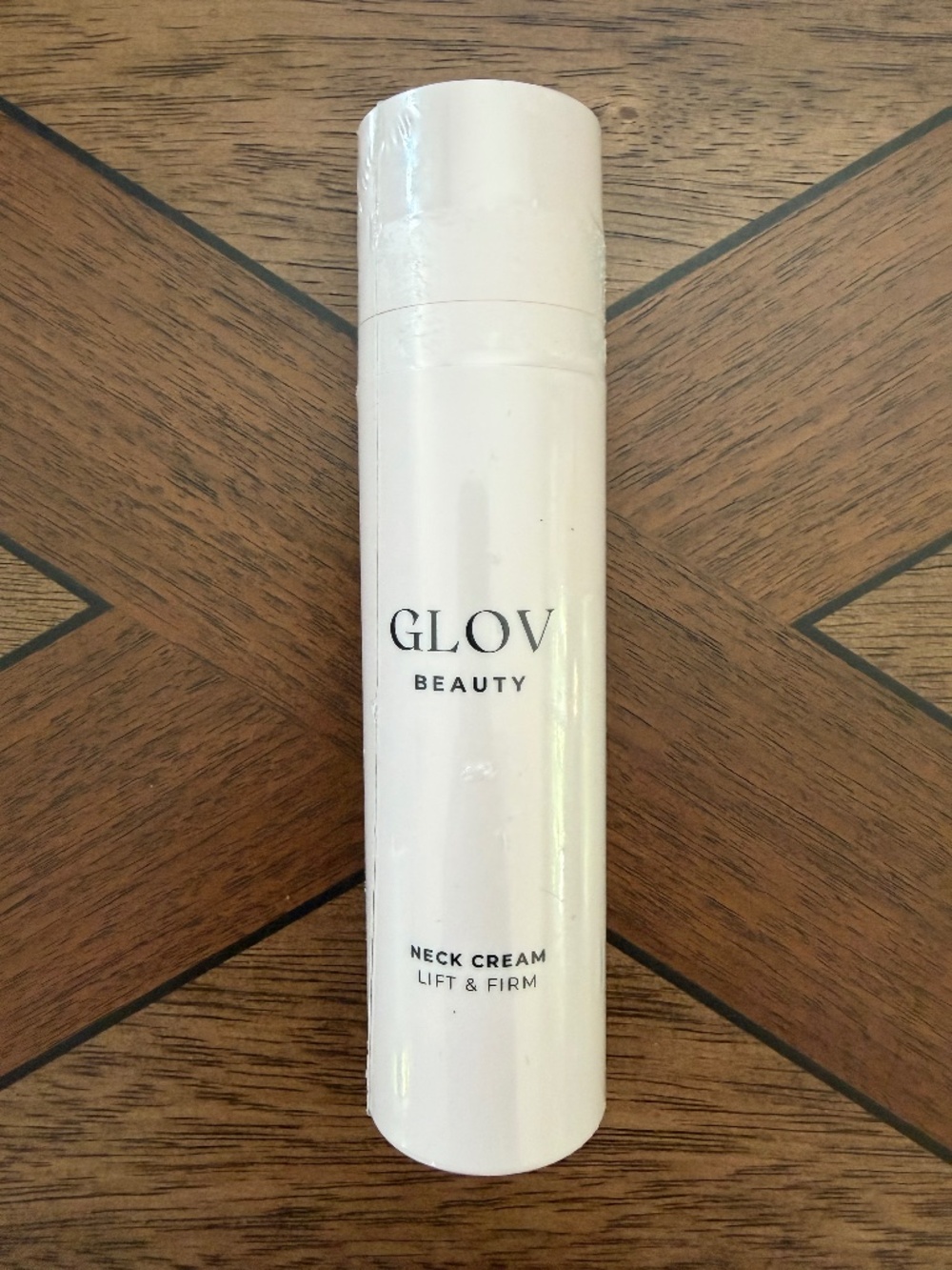 Glov Beauty Neck Cream Lift & Firm New and Sealed!